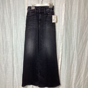 NWT Mother Lil Hustler Roller Sneak Jeans; Size: 24